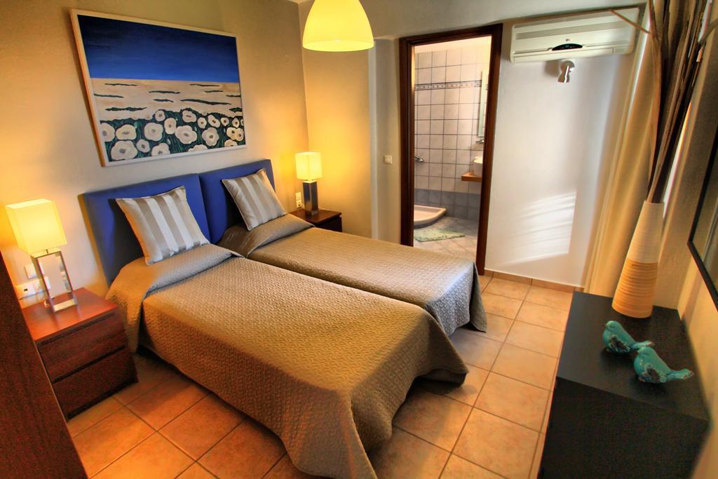 Agia Kali Villas 梅加利阿莫斯 外观 照片